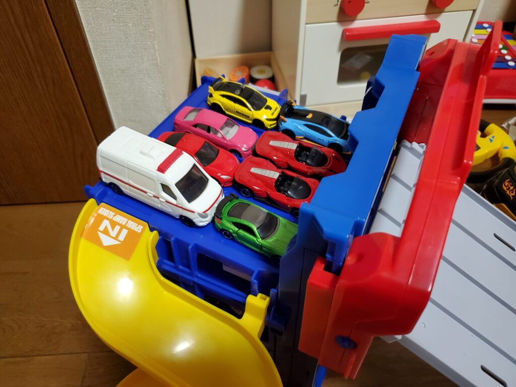 【動画あり】タカラトミー(TAKARA TOMY) トミカ スライダーパーキング50を徹底的にレビュー！