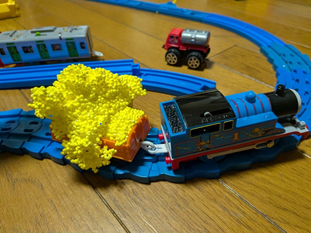 トーマスのプラレール死んだわ…