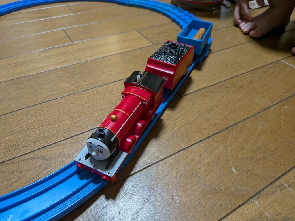 タカラトミー 『 プラレール トーマス OT-03 おしゃべりジェームス えいごプラス 』がガチで神おもちゃだった…