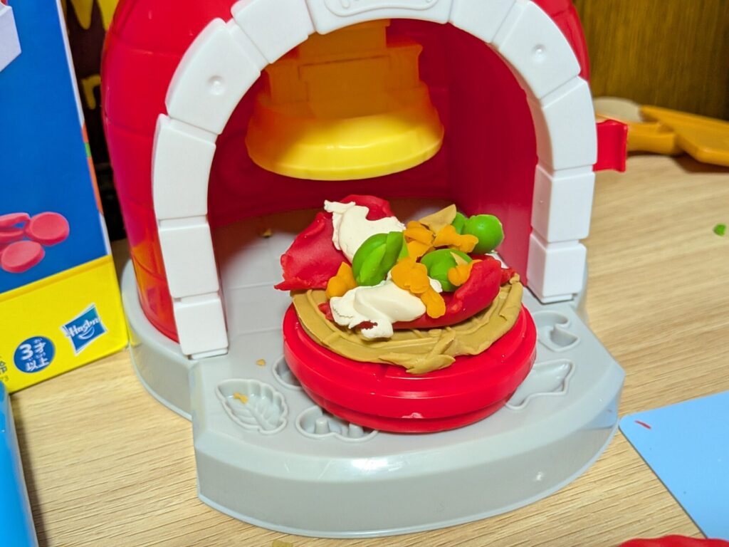 【神育児】ハズブロ(Hasbro)プレイドー、キッチンクリエーション、ピザオーブンプレイセットが最高すぎた