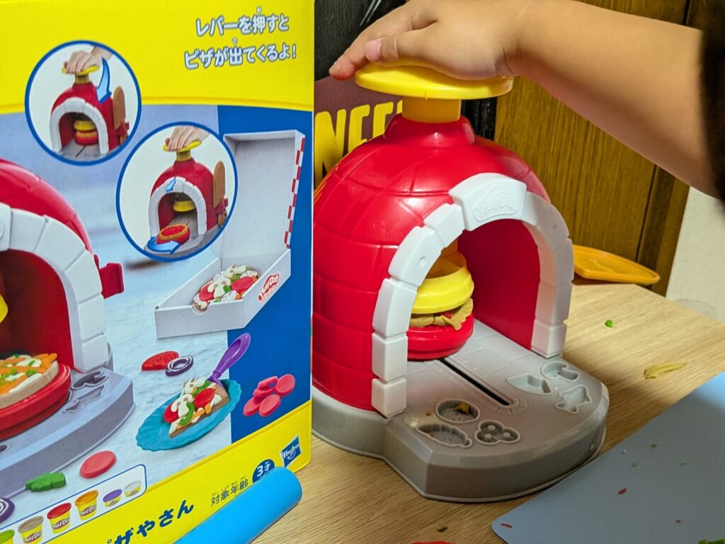 【神育児】ハズブロ(Hasbro)プレイドー、キッチンクリエーション、ピザオーブンプレイセットが最高すぎた