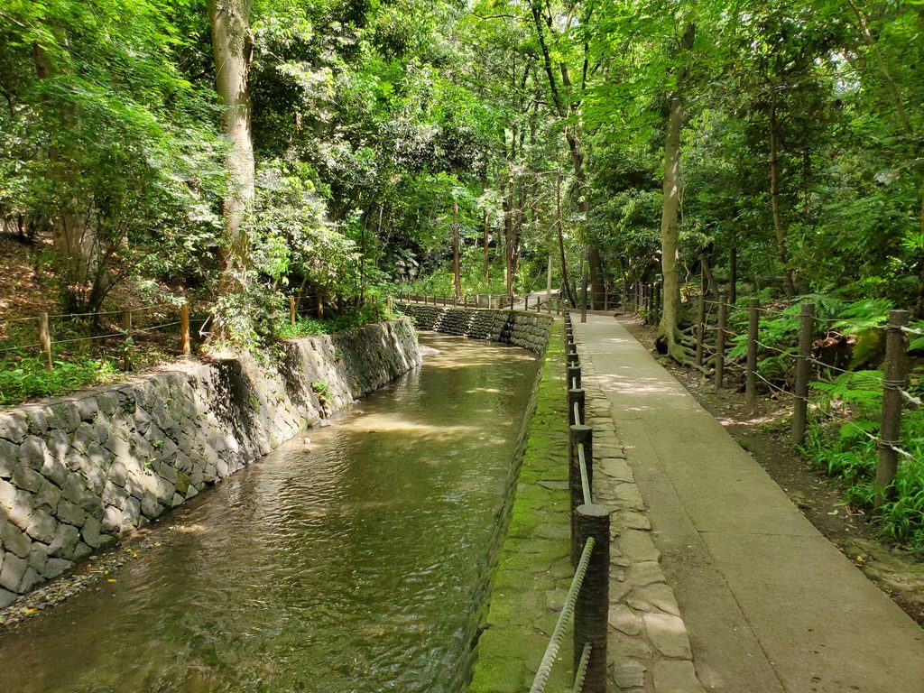 子育ての息抜きに「一人旅行」はあり?罪悪感を手放して、自分の時間を楽しもう